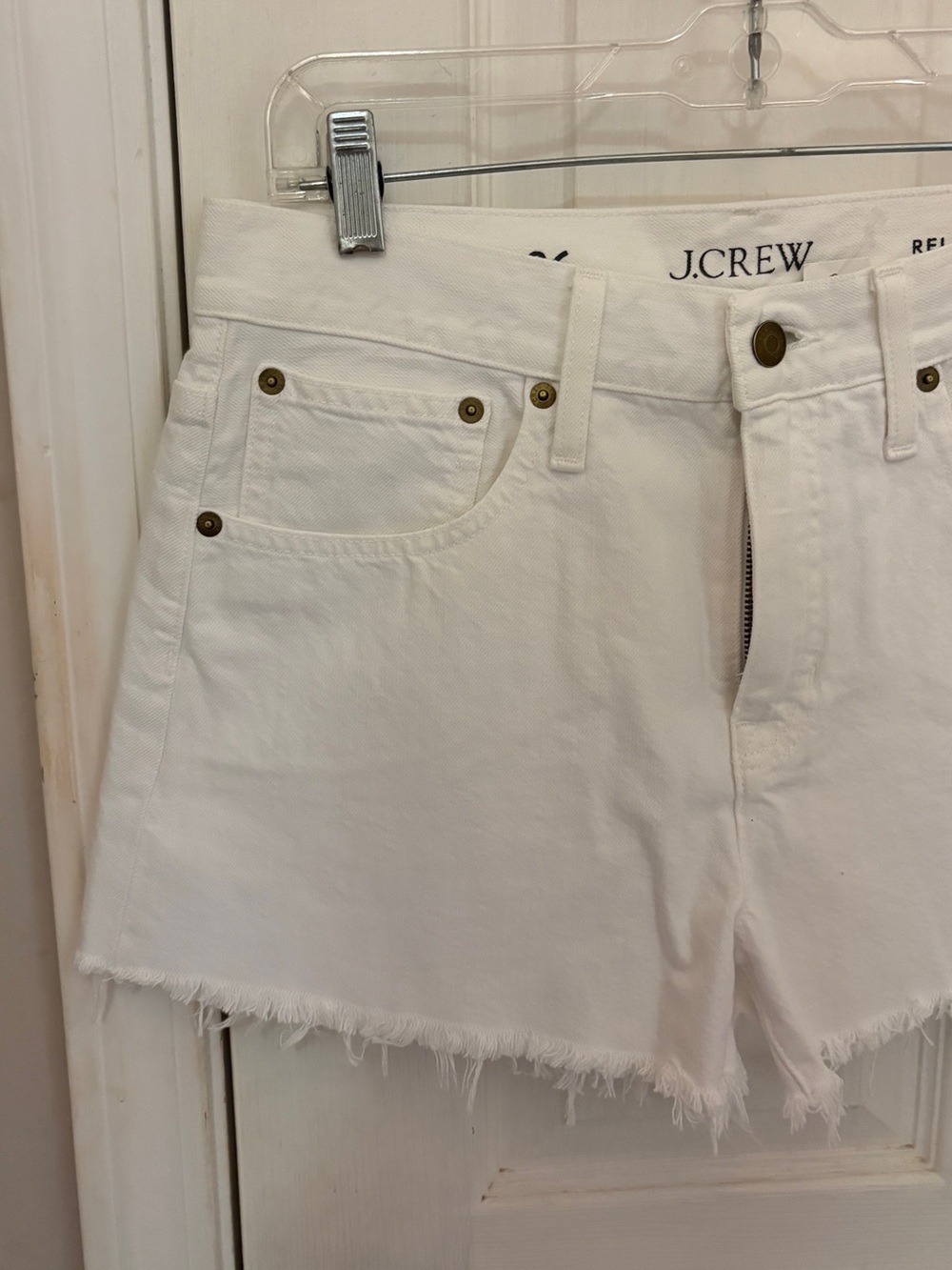 BOGO!! NWT CREW Relaxed Denim High Rise Short in White - Picture 6 of 10